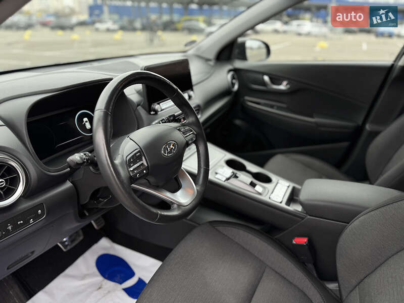 Внедорожник / Кроссовер Hyundai Kona 2022 в Киеве