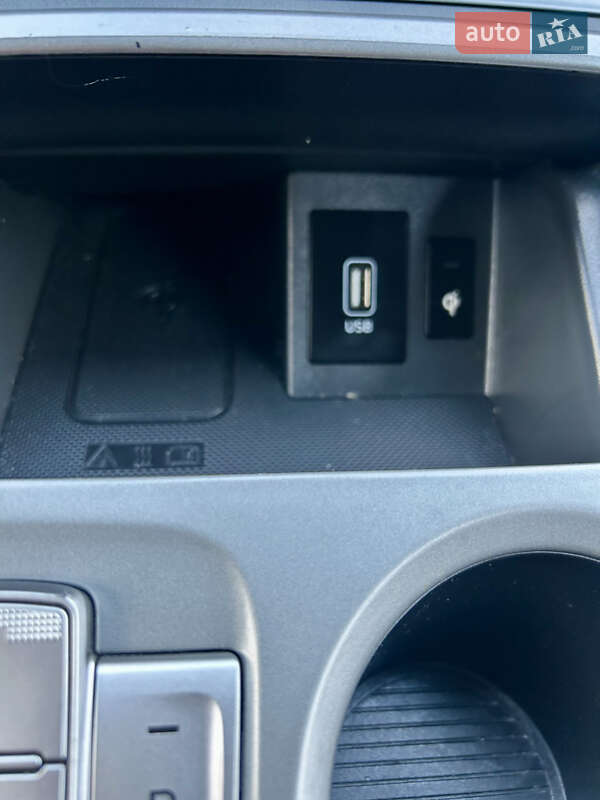 Внедорожник / Кроссовер Hyundai Kona 2020 в Хмельницком