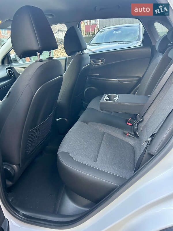 Внедорожник / Кроссовер Hyundai Kona 2020 в Хмельницком