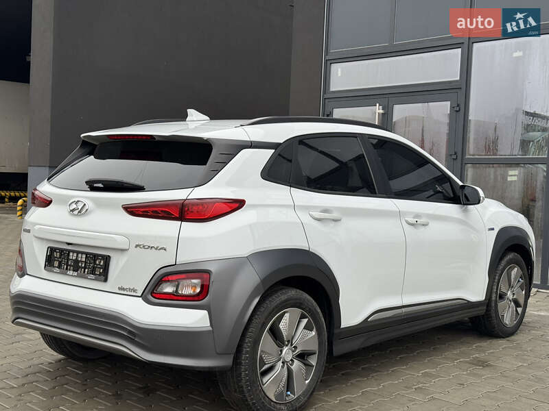 Внедорожник / Кроссовер Hyundai Kona 2018 в Тернополе
