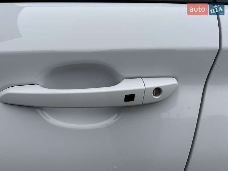 Внедорожник / Кроссовер Hyundai Kona 2018 в Тернополе