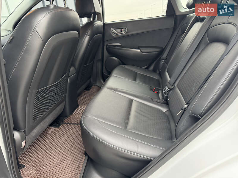 Внедорожник / Кроссовер Hyundai Kona 2018 в Тернополе