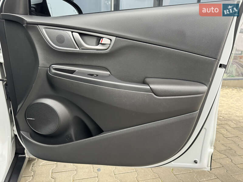 Внедорожник / Кроссовер Hyundai Kona 2018 в Тернополе