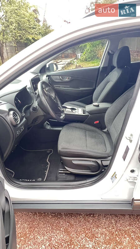 Внедорожник / Кроссовер Hyundai Kona 2020 в Житомире