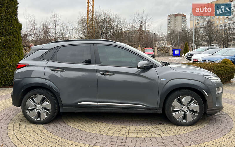 Внедорожник / Кроссовер Hyundai Kona 2019 в Львове