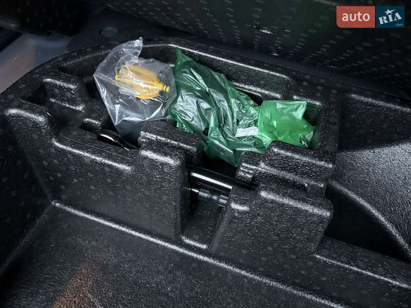 Внедорожник / Кроссовер Hyundai Kona 2023 в Тернополе