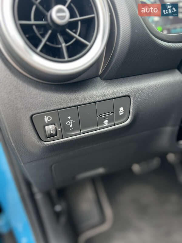 Внедорожник / Кроссовер Hyundai Kona 2022 в Хмельницком