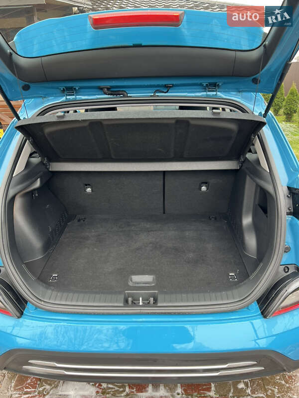 Внедорожник / Кроссовер Hyundai Kona 2022 в Хмельницком