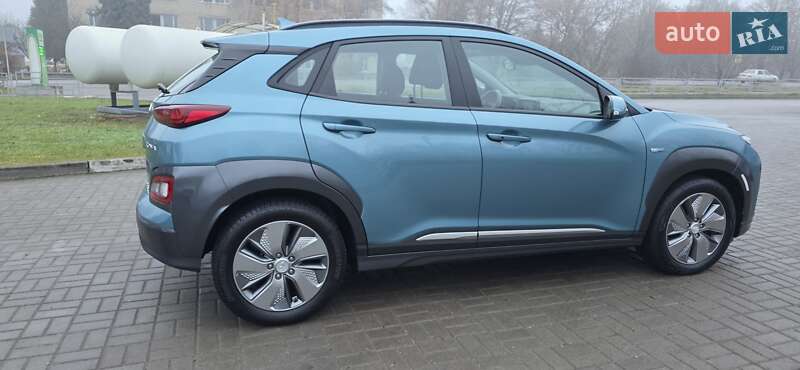 Внедорожник / Кроссовер Hyundai Kona 2020 в Тернополе