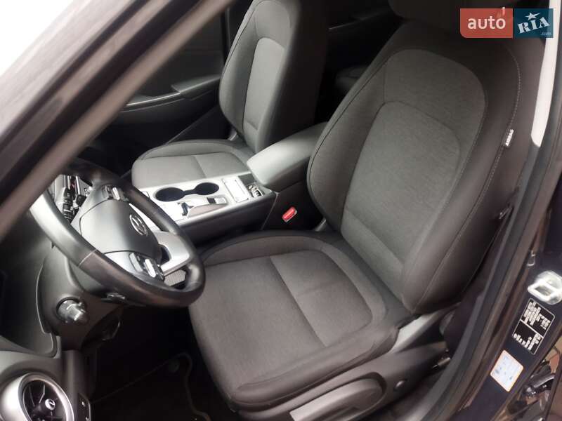 Внедорожник / Кроссовер Hyundai Kona 2021 в Звягеле