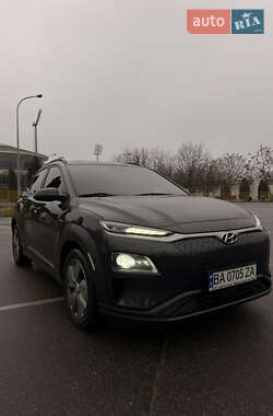 Внедорожник / Кроссовер Hyundai Kona 2020 в Александрие