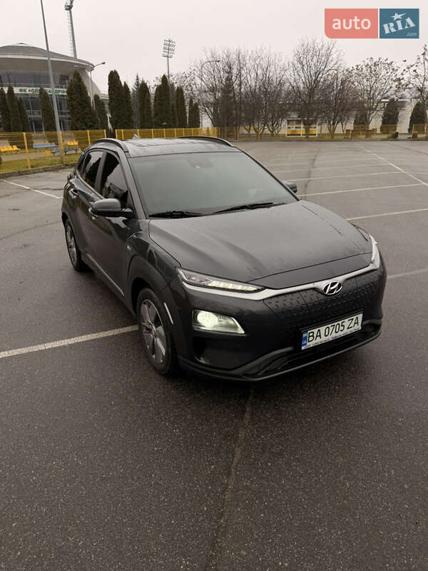 Внедорожник / Кроссовер Hyundai Kona 2020 в Александрие