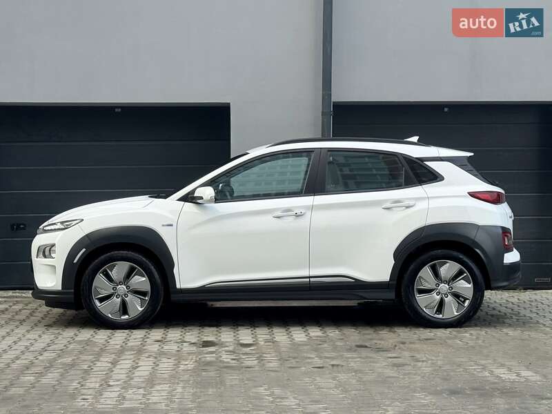 Внедорожник / Кроссовер Hyundai Kona 2020 в Тернополе