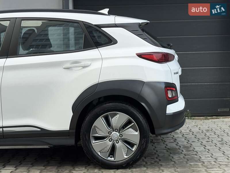 Внедорожник / Кроссовер Hyundai Kona 2020 в Тернополе