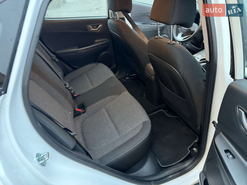 Позашляховик / Кросовер Hyundai Kona 2021 в Тернополі фото 33 Позашляховик / Кросовер Hyundai Kona 2021 в Тернополі