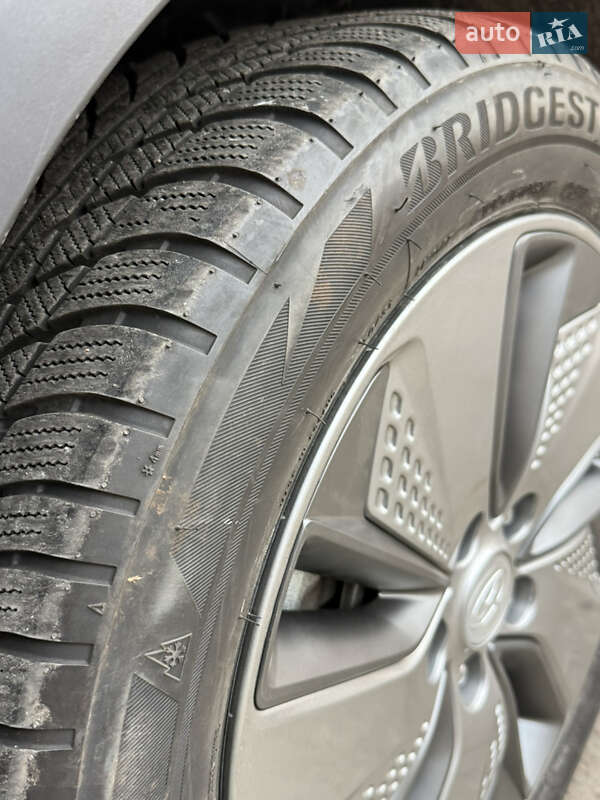 Внедорожник / Кроссовер Hyundai Kona 2019 в Южноукраинске