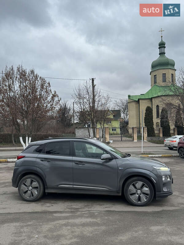 Внедорожник / Кроссовер Hyundai Kona 2019 в Киеве
