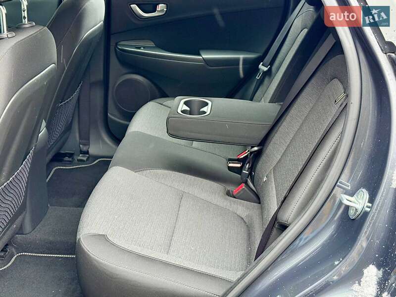 Внедорожник / Кроссовер Hyundai Kona 2023 в Самборе