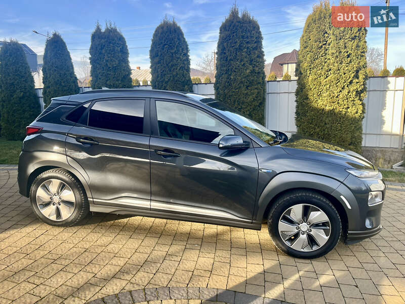 Внедорожник / Кроссовер Hyundai Kona 2019 в Ивано-Франковске