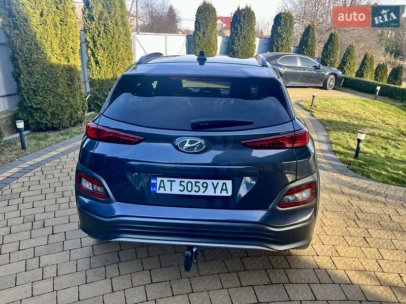 Внедорожник / Кроссовер Hyundai Kona 2019 в Ивано-Франковске