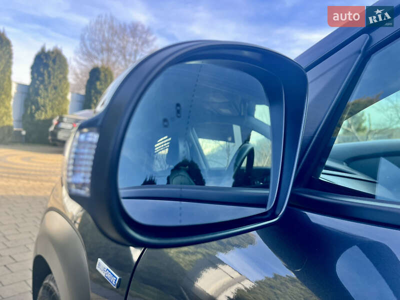 Внедорожник / Кроссовер Hyundai Kona 2019 в Ивано-Франковске