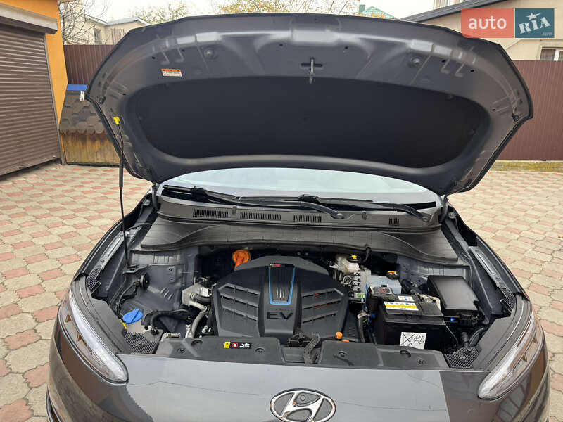 Внедорожник / Кроссовер Hyundai Kona 2022 в Ровно