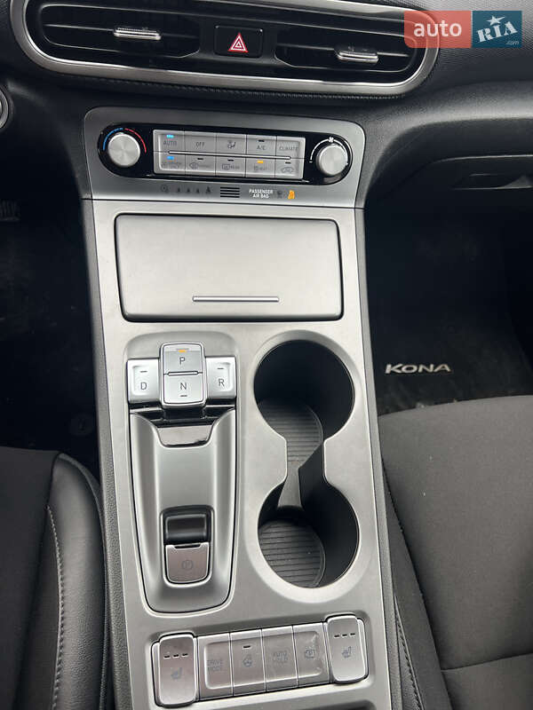 Внедорожник / Кроссовер Hyundai Kona 2022 в Тернополе