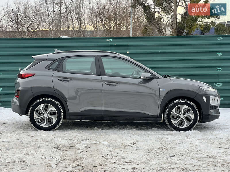 Внедорожник / Кроссовер Hyundai Kona 2020 в Киеве
