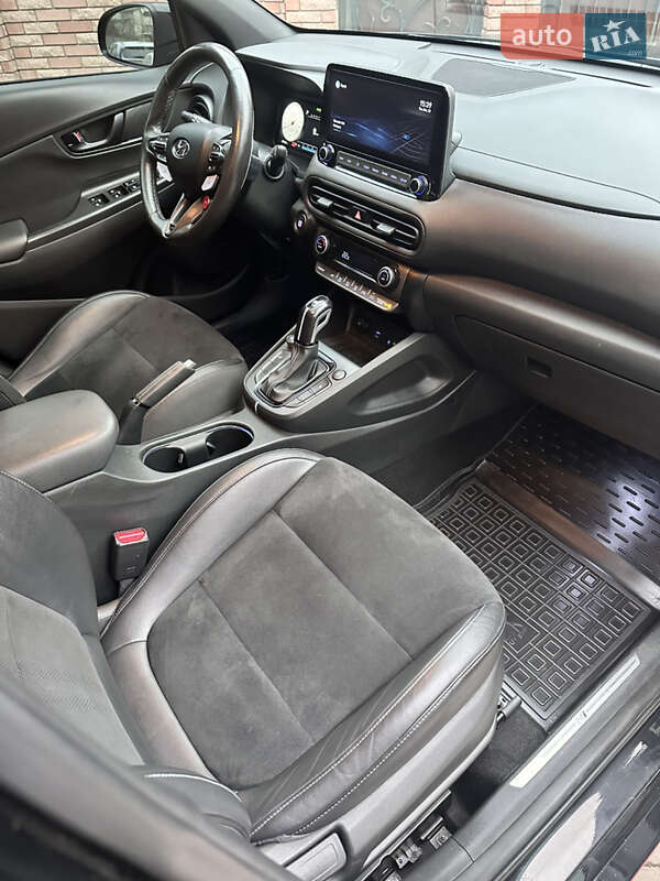 Внедорожник / Кроссовер Hyundai Kona 2021 в Тернополе