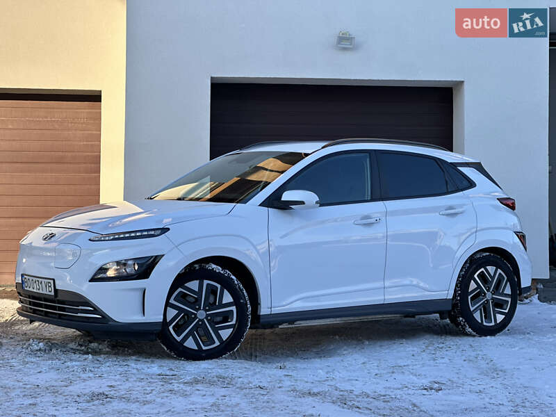 Внедорожник / Кроссовер Hyundai Kona 2021 в Тернополе