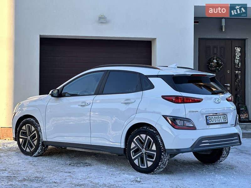 Внедорожник / Кроссовер Hyundai Kona 2021 в Тернополе