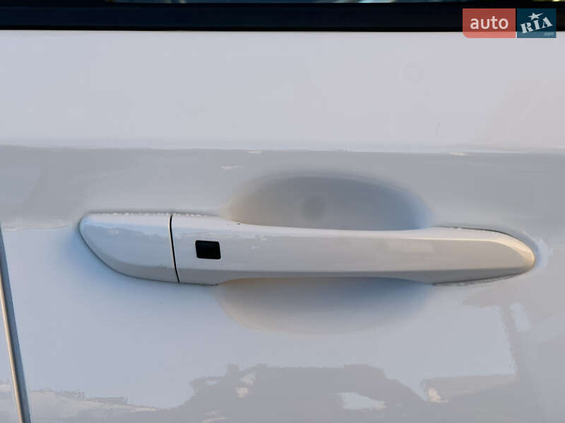 Внедорожник / Кроссовер Hyundai Kona 2021 в Тернополе