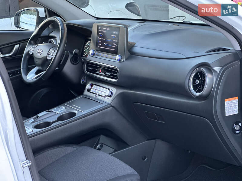 Внедорожник / Кроссовер Hyundai Kona 2021 в Тернополе