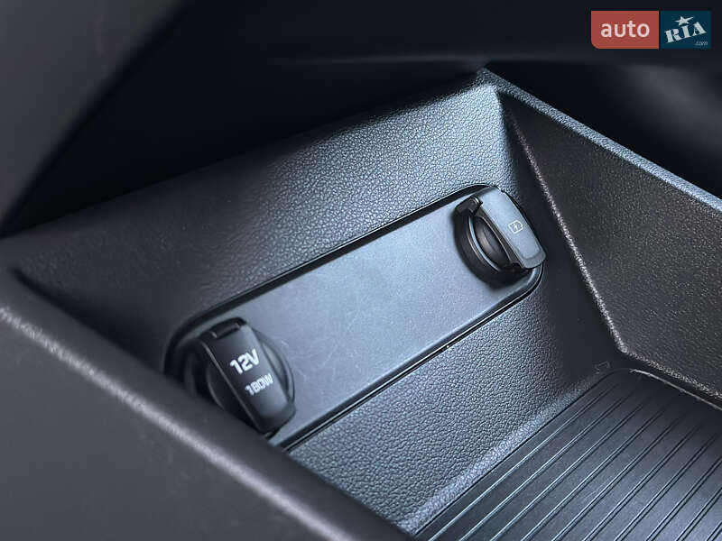 Внедорожник / Кроссовер Hyundai Kona 2021 в Тернополе