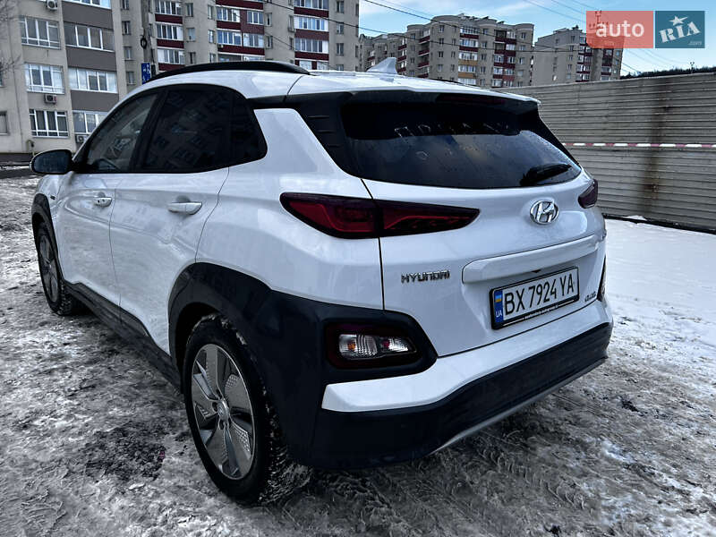 Внедорожник / Кроссовер Hyundai Kona 2020 в Хмельницком