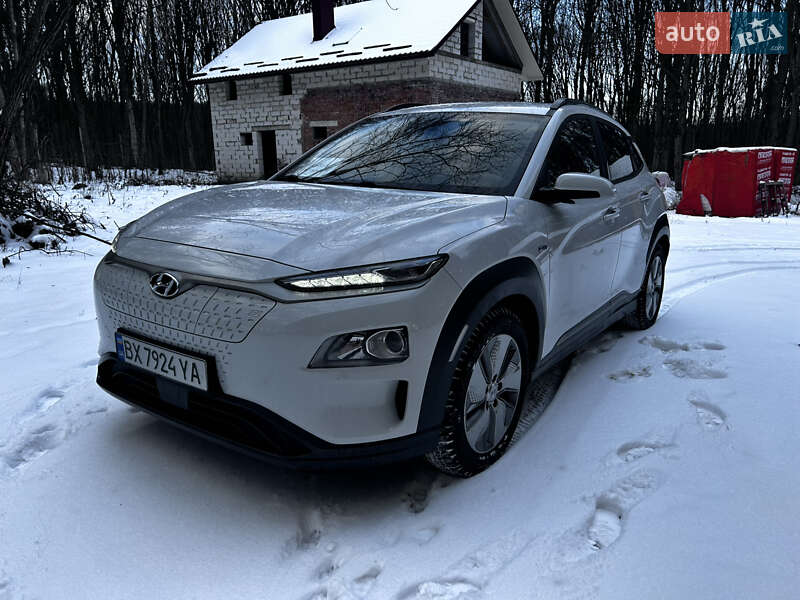 Внедорожник / Кроссовер Hyundai Kona 2020 в Хмельницком