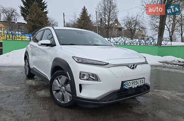 Внедорожник / Кроссовер Hyundai Kona 2020 в Тернополе
