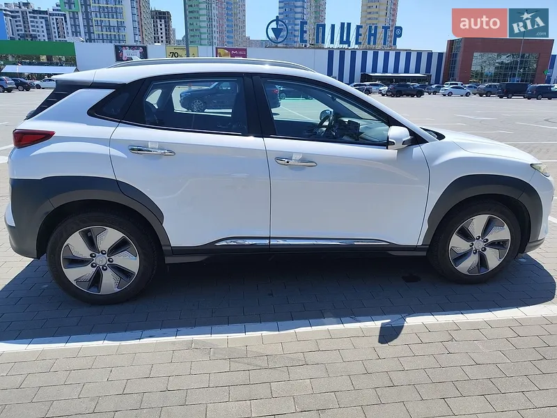 Hyundai Kona 2019 VIN LBE3SBXCXKW000345 фото оголошення 27 з 49
