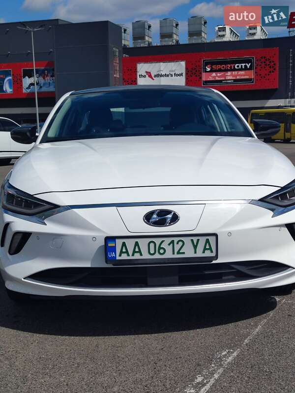 Седан Hyundai Lafesta EV 2020 в Киеве
