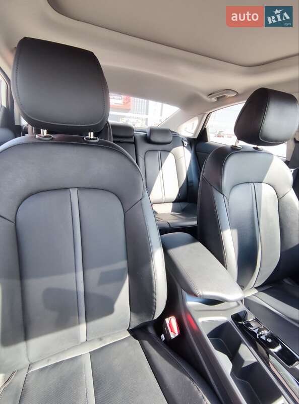 Седан Hyundai Lafesta EV 2020 в Киеве