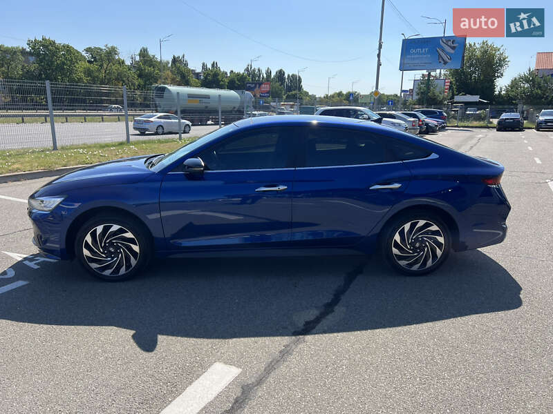Седан Hyundai Lafesta EV 2020 в Киеве