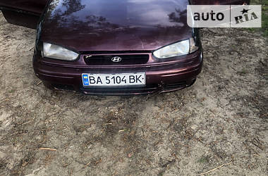 Седан Hyundai Lantra 1994 в Козелеці