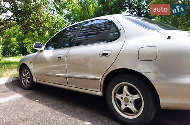 Седан Hyundai Lantra 2000 в Києві