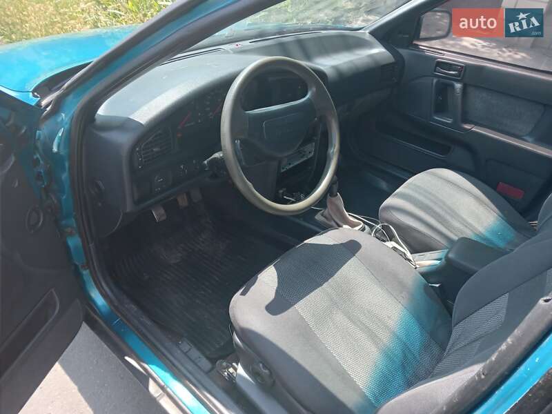 Седан Hyundai Lantra 1992 в Одессе