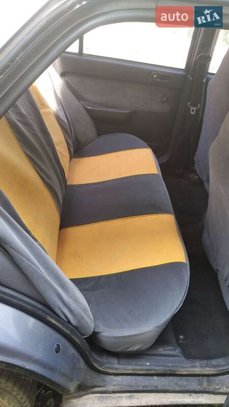 Седан Hyundai Lantra 1992 в Дрогобичі