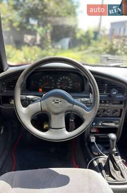 Седан Hyundai Lantra 1993 в 