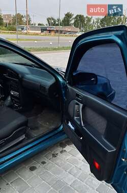 Седан Hyundai Lantra 1993 в 