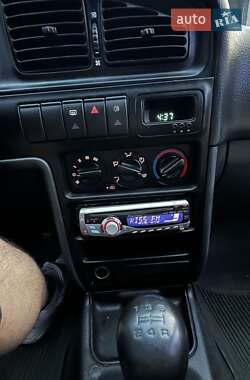 Седан Hyundai Lantra 1993 в 