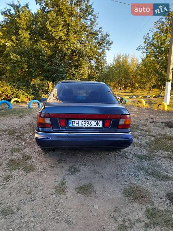 Hyundai Lantra 1993