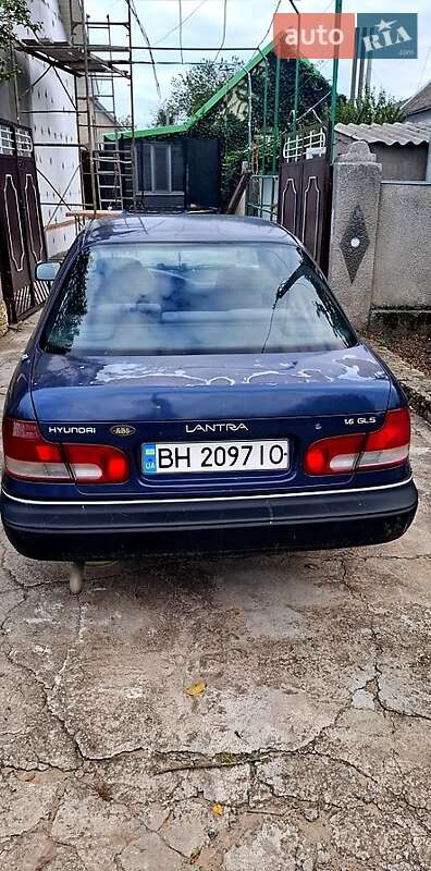 Седан Hyundai Lantra 1994 в Овидиополе